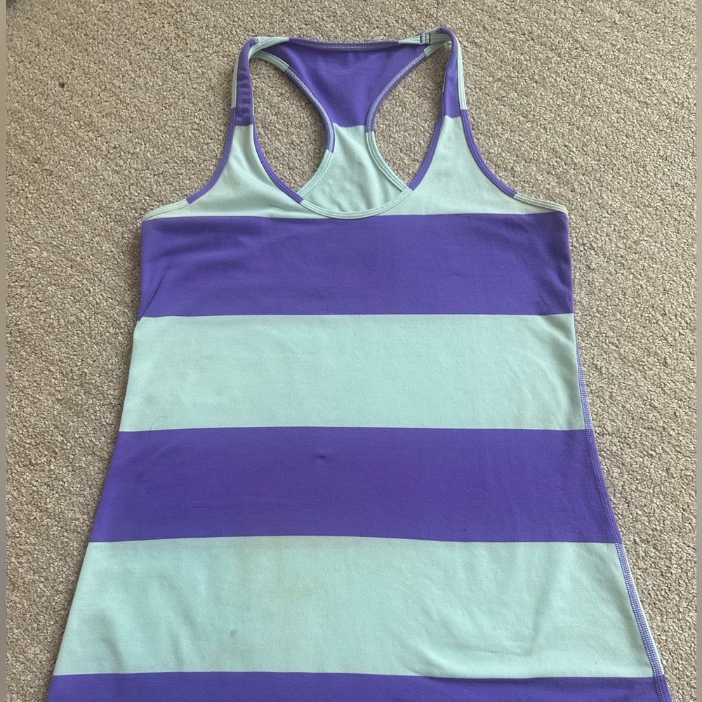 Rare Lululemon Nulu Tank top! 💜💙🛍️